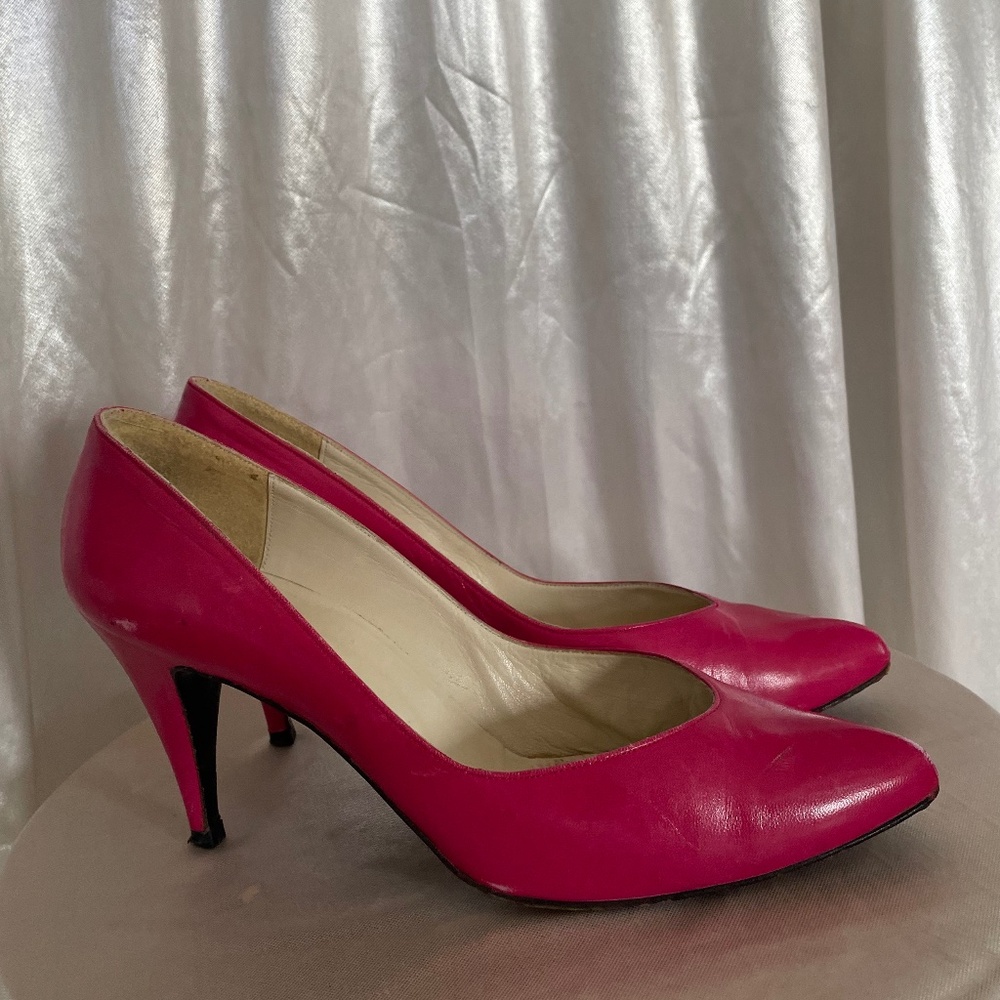 HIGH HEEL LEATHER HOT PINK SHOES- SPRING INTO SPRING !!!! SIZE 8.5N
